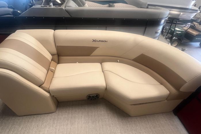 2022 Xcursion 223 RFX
