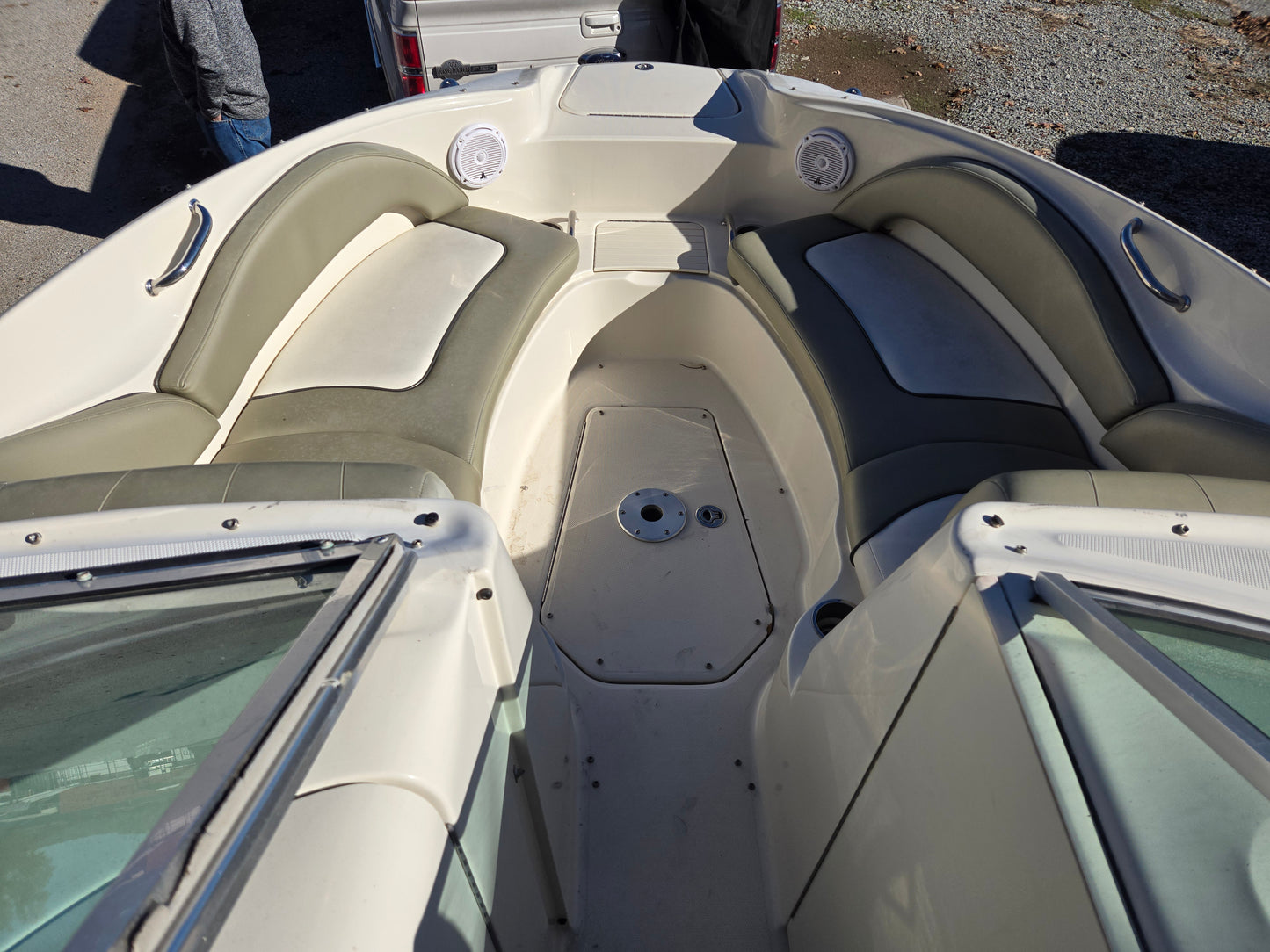 2006 Sea Ray Sundeck 220