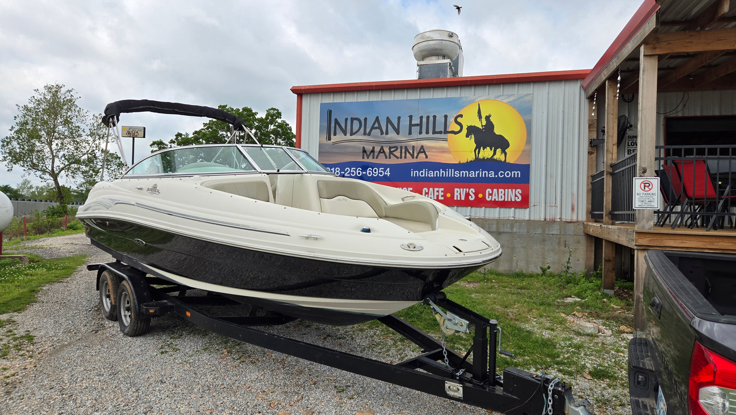 2006 Sea Ray Sundeck 220
