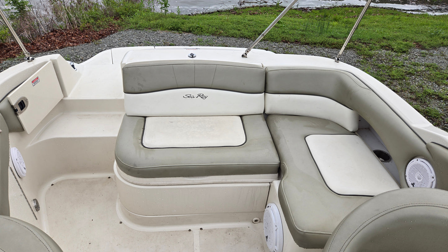 2006 Sea Ray Sundeck 220